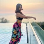 Ariyana Glory Instagram - 🌊 🌸🌈 #ariyana #ariyanaglory