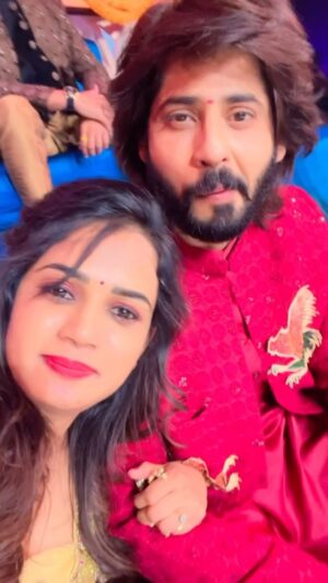 Ariyana Glory Instagram - Thank you for always being there for me @amardeep_chowdary , Thank for sharing my happiness & sadness & Tq for not judging me in any situation 😘😘 Tq uncle & Aunty for giving me this fellow as My Bestie & lovely @_tejaswini_gowda_official you were always a constant support to @amardeep_chowdary