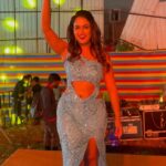 Ariyana Glory Instagram - Dj wale Babu Kay masth party tha 🤙🏻 #newyear #2024 #ariyanaglory #ariyana Costume @firoz_design_studio