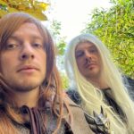 Artyom Khorev Instagram - Будь я талантливым и удачливым ученым и именно в этот прекрасный день, день рождения @seginaboroda, открой я новый химический элемент, я бы не раздумывая назвал его в честь человека, который так много сделал для меня и так много значит для меня. Я бы назвал этот элемент Ортёмий-16. Будь я лихим путешественником и сорвиголовой и именно в этот чудесный день, день, когда миру было явлено чудо появления @seginaboroda, и найди я новый остров, я бы не раздумывая назвал его в честь человека с самими большими яйцами и самым здоровенным талантом, если вы понимаете о чем я. Я бы назвал этот остров Мошонка Дьявола. Будь я проникновенным писателем и визионером и именно в этот волшебный день, день начала великого пути @seginaboroda, я бы сторчался. Но, увы, я лишь отражение в луже падающей с балкона непотушенной сигареты, брошенной небинарным школьником со вписки под звуки песни из какого-то днищенского чарта. С днем рождения, Сергей! Нас ждут темные времена и светлое пиво🖖🏿 А вы знали, что если сложить первые буквы первой страницы Библии, то получится ВПРЖПУЕНГМААРЧМБКЦ! Это не может быть простым совпадением!