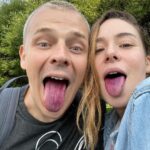 Artyom Khorev Instagram - С днем рождения, Алиночка-Любовь❤️ В моем сердечке ты отдельная пятая камера. И хоть я и говорил, что ты на третьем месте после острой шаурмы и тех печенек с орешками, что ты покупаешь, на самом деле ты на втором месте! Сразу после шаурмы😍Выше просто невозможно быть! Вот так сильно я тебя люблю🤗 Если бы мы были обувью, то ты была бы кроксами, в которых ходишь как по облачку. А если бы мы были неожиданными приятными сюрпризами, то ты была бы настоящим наследством от неизвестного родственника из Африки! Если бы мы были катышками, то ты была бы катышком в кармане пьяненького Достоевского, бредущего по пасмурному Питеру домой из кабака и обдумывающего сцену убийства старушки. Кстати, распределяющая шляпа тебя бы точно отправила в Слизерин😈 Уверен ты бы сделала лучшее поносное зелье в Хогвартсе! И Дамблдор дал бы за это 50 очков факультету. Прямо из туалета! Передал бы через плаксу Миртл… Спасибо за Рому, за дом, за уют, за терпение и за всё, всё, всё. хохохо