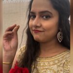 Aseema Panda Instagram - ମାନିଲେ କେତେ ନମାନିଲେ କେତେ ! 🥰 Beautiful lines by @puspak_parida_official