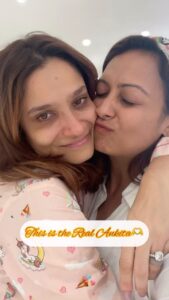 Ashita Dhawan Instagram - Humaari Anku dil ki bandi hai doston🫶 Pyar dena aur pyar lena, Bass phir aur kya chahiye❤️ . One day b4 she entered the BB HOUSE we did a quick rapid fire on Dil,Dimaag & Dum❤️🫶 . . #allhearts #pure #love #friendship #bigboss #bigboss17 #ankitalokhande #anku #honest #upfront #straightforward #bbqueen #friends #ashitadhawan #dabbangdhawan #dhawanandonly #dhawanswhoarehappy #reel #real #bts