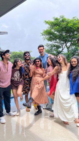 Ashita Dhawan Instagram - A true friend is someone who thinks you are a good egg,even though he knows you are slightly cracked🤍
Dosti Diwas chya hardik शुभकामनांव्ये🦄
.
.
#happyfriendshipday #friendship #friendshipgoals #friendsforever #friendsforlife #love