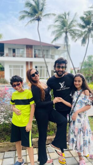 Ashita Dhawan Instagram - A day well spent🩷 @silveroakresorturan 
.
.
#silveroakresort #beachresort #familytime #the4Gclan #happyfamily #dhawanswhoarehappy #dhawanandonly #saileshgulabani #ashitadhawan #dabbangdhawan #reel #mustwatch #mustvisit #uran #gratitude
