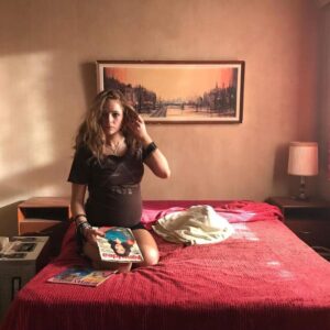 Ashleigh Cummings Instagram - IMPORTANT THINGS FOR YOUR CALENDAR:
1. Shark Week starts in fourteen days and two hours #notanad
2. Westside Season 4 (& preggerz Chez) begins in eight hours!!!!!!!!!!!!!! 🎉⚡️🕺🏽#definitelyanad! ...also #definitelyaprostheticbelly and #definitelyexcitedforpeopletoskipthiscaptionandcongratulateme
@threenewzealand 
Thanks to martymannn for the snap 🎞👊
