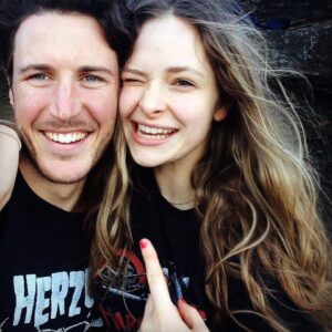 Ashleigh Cummings Instagram - And I got to share it all alongside mah main man, @aaronjakubenko , who made smoothies for me every morning and picked me up at the stage door every night ❤️❤️ #lessonsinlove 😍 
Dressed by: @glendyn_ivin (I found your tshirt.. Don't hate me forever!)