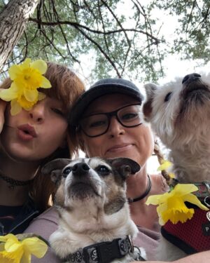 Ashleigh Cummings Instagram - Favey ladies pt 2! 💗💃 & here’s to the vigor, tenderness and wisdom of the feminine inside us all #IWD

(not feat. a gazillion more favey ladies I don’t have footage/photos of on this telephone)