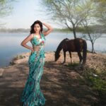 Athulya Ravi Instagram - Entering into 2024 with all love , happiness and god’s blessings ! This year gonna be the massive for all of us and our families and friends !! Happy new year to all my sweethearts ❤️ #happynewyear2024 #newyear #godspower #nature #love #happiness #focus #success #health #gratefulfor2023 #blessings ! 👗 @mahimamahajanofficial @manogna_gollapudi @screamstudiosbyharsha @arupre_makeup_artist