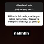 Atta Halilintar Instagram - "Saya punya pilihan, kamu punya Pilihan. Jangan ada perpecahan, Kita satu Indonesia kan" di dalam keluarga saya sendiri pun berbeda beda, belum diteman teman saya, belum kantor bahkan karyawan saya pun pilihaannya berbeda beda,Itulah indonesia berbeda beda tapi kita semua tetap Merah Putih🇮🇩 🤍 #PemiluDamai #UntukIndonesia Cinta damai peace 🫶 VOTE DIBAWAH