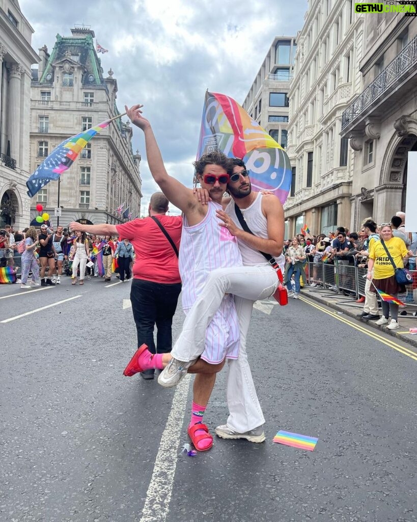 Augustus Prew Instagram - Happy Pride Babes! 🏳️‍🌈🏳️‍⚧️❤️🥰😘 London, United Kingdom