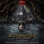 Aulia Sarah Instagram - Desa itu masih menyimpan banyak misteri. Kepingan demi kepingan misteri terungkap, termasuk teror dari entitas paling ditakuti yaitu, 𝐁𝐀𝐃𝐀𝐑𝐀𝐖𝐔𝐇𝐈. Diambil berdasarkan kisah dari Simpleman’s universe dan disutradarai Kimo Stamboel, 𝐁𝐚𝐝𝐚𝐫𝐚𝐰𝐮𝐡𝐢 𝐝𝐢 𝐃𝐞𝐬𝐚 𝐏𝐞𝐧𝐚𝐫𝐢 Lebaran 2024 hanya di bioskop! #Badarawuhi #BadarawuhiDiDesaPenari #pichouseFILMS #MDEntertainment #MDPictures