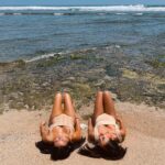 Aulia Sarah Instagram - haha hihi di pantai Jogja, terima kasih November ❤︎₊ ⊹🌊🌤️
