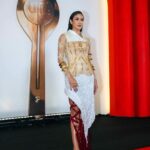Aulia Sarah Instagram - Festival Film Indonesia 2023 💫 MUA @ms_lifa Hair Do @krisna_endi Styled by @allyshanila Kebaya, dress and skirt @__anw Corset @byansoe Jewellery @manjushanusantara Shoes @rajnik.official Nails @linneabeautybar_id Fashion assistant @zhalfakayla Photographer @abdullah_fariz
