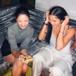 Aulia Sarah Instagram - ARA & KUMALA in REAL LIFE ❤️💛💚💙💜🧡🩷🤍 full of love, joy, and laughs. really love her soul and energy 🌻✨ yuk lihat langsung perbedaan antara CLARA+AULIA & ARA+KUMALA di @pertaruhantheseries @vidiooriginals @screenplayfilms_id 🥳✨