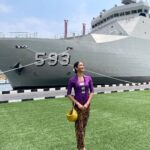 Aulia Sarah Instagram - Silaturahmi Bincang Sejarah Dalam Rangka Hut TNI ke-78 TNI AL, dengan tema "Ketokohan Laksamana Malahayati dalam Pengembangan Kekuatan dan Perjalanan Sejarah Maritim Indonesia" di KRI Banda Aceh-593 🛳️ ⚓️ (Dermaga Kolinlamil, Jakarta Utara). KRI Banda Aceh-593 ini adalah salah satu kapal perang terbesar milik Indonesia 🇮🇩✨ Dermaga Komando Lintas Laut Militer (KOLINLAMIL), Tg.Priok, Jakarta Utara..