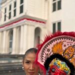 Aulia Sarah Instagram - Exploring the streets, feeling the energy. Embracing the spirit and celebrating Indonesia’s freedom. Dirgahayu RI ke 78 “Terus Melaju untuk Indonesia Maju” 🇮🇩 #ThisIsAul #DirgahayuIndonesia #Indonesia #Merdeka