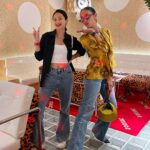 Aulia Sarah Instagram - ku kira Camila Mendes dan @bellahadid 😛🤪😎🤭 ternyata ARA dan KUMALA @pertaruhantheseries @vidiooriginals @screenplayfilms_id 💛🖤🤍🩵