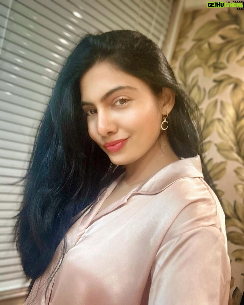 Avani Modi Instagram - Just some random selfies….to brighten up the mood. #sleflove #selfie #live #laugh #love #life #actresslife