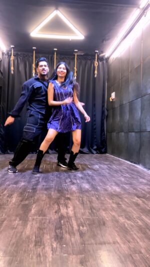 Avani Modi Instagram - SHER KHUL GAYE 🦁——This is for @boscomartis sir and @caesar2373 sir 🫶🏼super talented choreographer in bollywood ❤️ #dancer #dance #dancevideo #dancereels #choreographer #kevinvaz #choreography #instareels #instadance #sherkhulgaye #hrithik_roshan #dipikapadukone #fighter #fightermovie @hrithikroshan @deepikapadukone @anilskapoor @vishaldadlani @boscomartis @caesar2373 @viacom18studios @tseries.official @@auggypereira @vijaya_kriti @iamgulnaazukhan @vivek_sharmaa_choreographer @saahil.m.khan