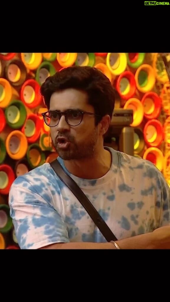 Avinash Sachdev Instagram - He is standing alone , that doesn’t means he’s alone this only proves that he’s enough to handle everyone else all by himself. Our #Herono1 😎❤ #AvinashSachdev #AvinashVijaySachdev #AVS #Sachkadev #Avinashinbiggboss #Avinashinbbott #Biggbossott #Avinashkipaltan #lionofthejungle