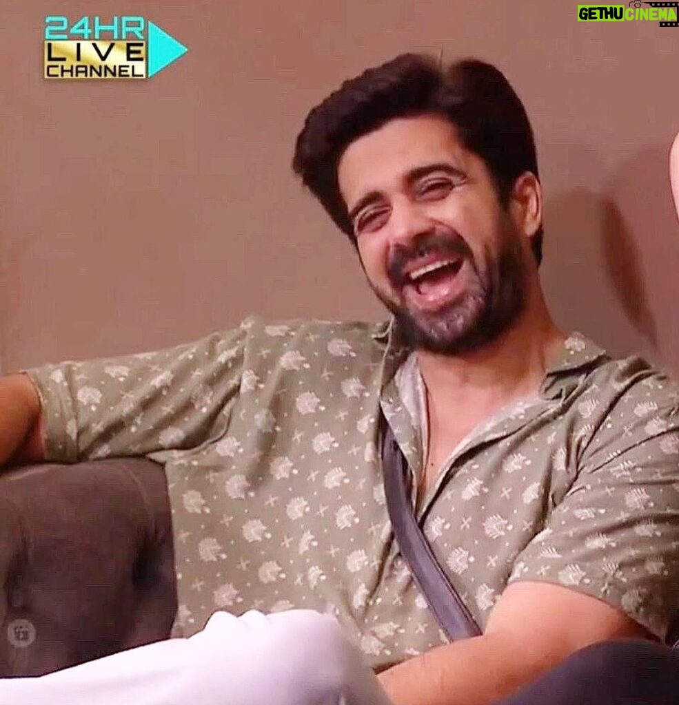 Avinash Sachdev Instagram - Another day, another chance to paint the world with his brightest smile. Let's make it count! ✨ Outfit : @powerlookofficial #SmileMore #BrighterDaysAhead #PositiveMindset #AvinashSachdev #AvinashVijaySachdev #AVS #Sachkadev #Avinashinbiggboss #Avinashinbbott #Biggbossott #Avinashkipaltan #lionofthejungle