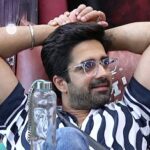 Avinash Sachdev Instagram – There’s no way to Happiness – Hapiness is the way to everything . Look at our #Herono1 paving his path through all that comes his way with that big smile ! 😎❤️

Outfit : @powerlookofficial 

#AvinashSachdev #AvinashVijaySachdev #AVS #Sachkadev #Avinashinbiggboss #Avinashinbbott #Biggbossott #Avinashkipaltan #lionofthejungle