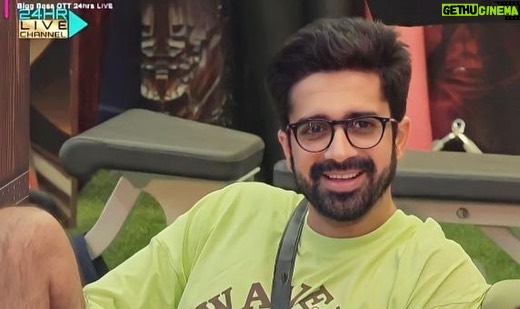 Avinash Sachdev Instagram - Don’t forget to smile today 😇❤️ Keep watching and showering love on our #HeroNo1 only on @officialjiocinema #AvinashSachdev #AvinashVijaySachdev #AVS #Sachkadev #Avinashinbiggboss #Avinashinbbott #Biggbossott #Avinashkipaltan #lionofthejungle