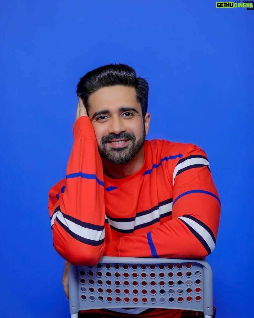 Avinash Sachdev Instagram - The greatest glory in living lies not in never falling, but in rising every time we fall 😌❤️ Outfit : @powerlookofficial Don’t forget to log in to @officialjiocinema and vote for our #HeroNo1 😎🧡 #AvinashSachdev #AvinashVijaySachdev #AVS #Sachkadev #Avinashinbiggboss #Avinashinbbott #Biggbossott #Avinashkipaltan #lionofthejungle
