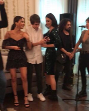 Ayşegül Çınar Instagram - #flu 📸 🌟 Yasak elma bu akşam 20.00’de @foxturkiye’da ✌🏻 @yasakelmafox