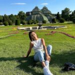 Ayşegül Çınar Instagram - “When a person lives a very happy life they become beautiful.” 🍀 Palmenhaus Schönbrunn