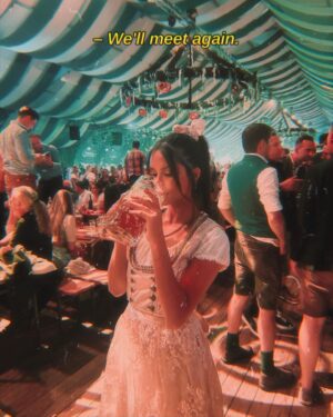 Ayşegül Çınar Instagram - Stay in the moment ✨