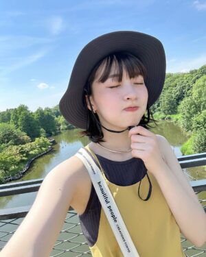 Ayuri Yoshinaga Instagram - 🌱‬🌿🍃

黄色ワンピース映えるね🐤

onepiece:stylemixer

#自然 #森 #アウトドア #ワンピース #오오티디