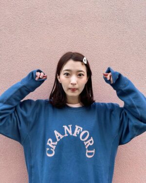Ayuri Yoshinaga Instagram - あけまして
おめでとう
ございます

2022年は色々ありましたが、とても大切な事に気が付きました！

結局、
何より健康が大事ってこと！

2023年！
みんなが健康でいれますように！

ほんで、個人的には
キューティー吉永目指していきやすっ💗

今後もよろしくね🫶🏻💜

#個人的にはもう少し髪切りたい
#いいですか？