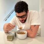 Bad Bunny Instagram - desayuno