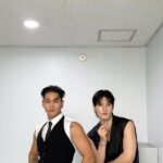Baekho Instagram - #엘리베이터안에서 🔥 with 안무팀 김승민 #백호 #BAEKHO #엘리베이터 #BAEKHO_Elevator