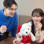 Baekho Instagram - 피처링을 노리는 수상한 곰돌이 🧸 #백호 #BAEKHO #지원 #JIWON #fromis_9 #프로미스나인 #WhatAreWe