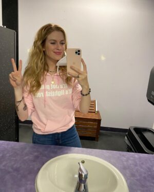 Barbara Dunkelman Instagram - It’s lightish red