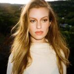 Barbara Dunkelman Instagram - Golden Hour 🔆 •••••• Photo: @atwes HMU: @erinxtexas Gaffer: @kamrin.pester