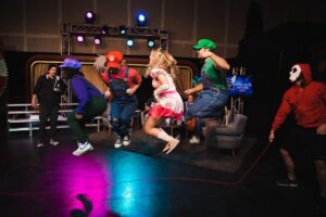 Barbara Dunkelman Instagram - Some BTS photos from @atwes from today’s Mario segment we did for Extra Life! Thank you to everyone who has been watching and donating. We’re still going until 10pm CT tonight!
