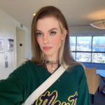Barbara Dunkelman Instagram - The green of this sweater 👏me likey.