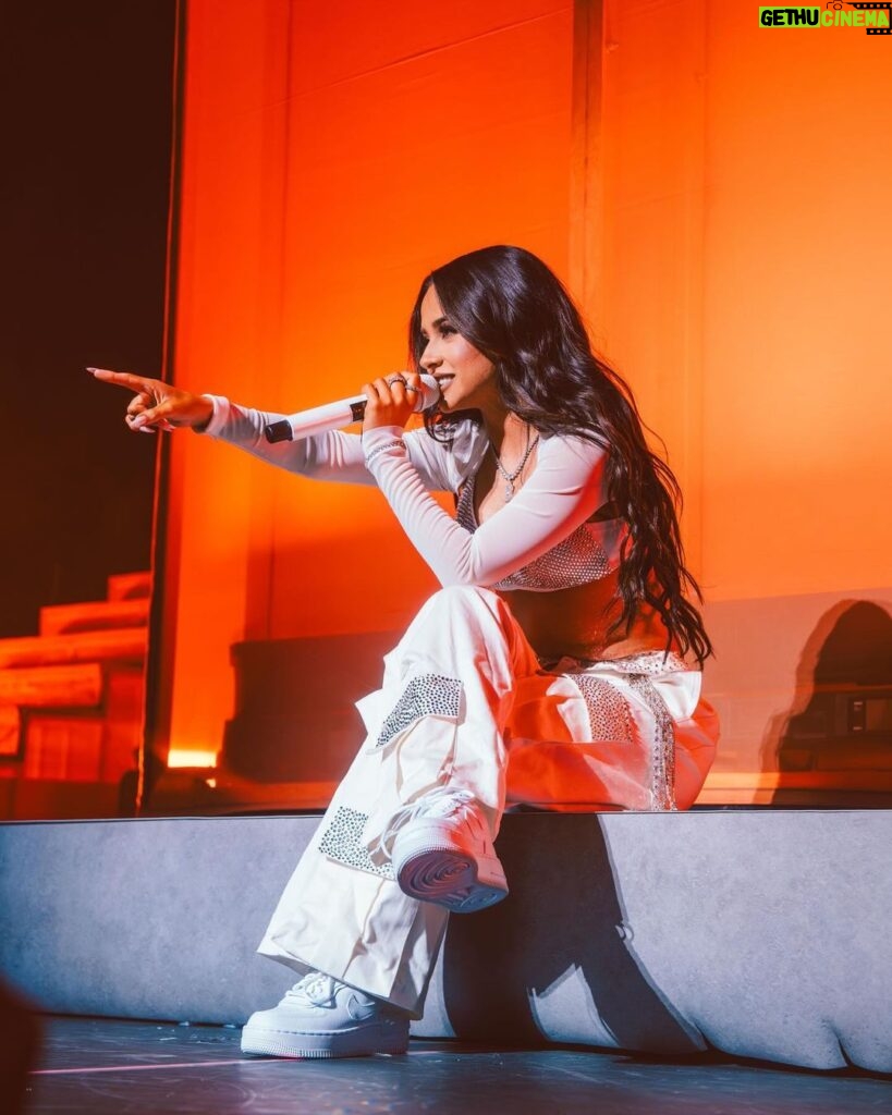 Becky G Instagram - LA night 2 🫶🏽🥹 I can’t believe there are only 2 more shows to go, I’ll see you tonight Phoenix 🤎✨ Los Angeles, California