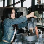 Becky G Instagram - WE OFFICIALLY GOT A BROWN GIRL @erewhonmarket SMOOTHIEEE 😭🙏🏽 It’s been so much fun crafting the perfect homage to the traditional horchata. It was important to me that many of these ingredients were sourced from Latin-owned companies and a portion of proceeds will be donated to Just Keep Livin’ Foundation and Justice for Migrant Women. I can’t wait for you to try it I hope you love it as much as I do!!! 💕 Also, shout out to Lupe and the rest of the Culver City staff in the kitchen for the love & support. Los quiero mucho. Viva la Raza 🤎