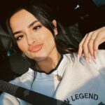 Becky G Instagram - Thinking about announcing some new tour dates next week if y’all are down for that… 🫶🏽✨