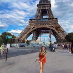 Begüm Akkaya Instagram - Bonjour Paris🧡