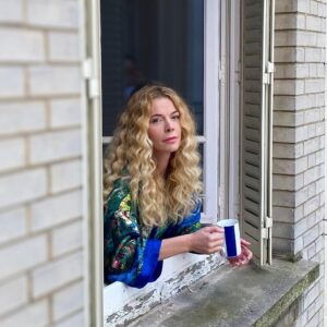Begüm Kütük Instagram - Bonjour☕️