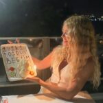 Begüm Kütük Instagram - Kutlu olsun, mutlu olsun, sağlıkla, sevdiklerimle,aşkımla geçireceğim çılgınca bir yaş olsun. İyi ki doğmuşum be🙏🏻🎉🥳🍀🎂 #happybirthdaytome Eskiyer Restaurant Yeniköy