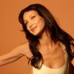 Bella Hadid Instagram - Grateful 🤍 @charlottetilbury 🤍 @kegrand @sydhayeshair @sofiatilbury @josephthorntonallan @yasminediba 🫂🦋🫂