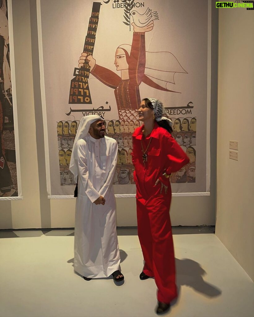 Bella Hadid Instagram - Landed in Doha and went straight to see the incredible new Palestine exhibition, “Labour of Love” “Embroidering Palestinian History will take visitors on a journey of discovery of tatreez embroidery as woven into the social, economic, and political fabric of Palestinian society, through different historical periods.” This show brought tears to my eyes and even more pride for my beautiful Palestinian roots and people. I love you Qatar and I love you Palestine! Photos by my sister @yasminediba