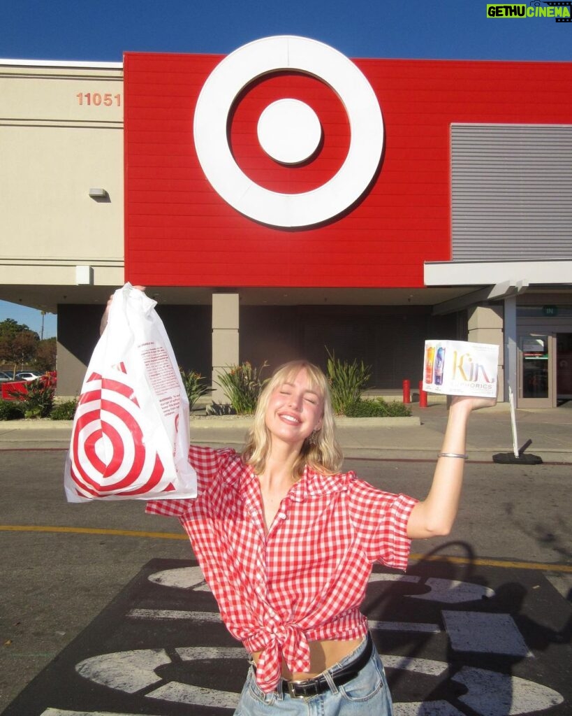 Bella Hadid Instagram - @kineuphorics has launched our limited-edition Feel-Good Flight in partnership with Sechey at Target just in time for the Holidays + Dry January. I’m so proud of this partnership. A dream of mine has been to launch in @Target, a place that allows so many great brands to thrive , while being accessible for all, nationwide. My favorite drink in my favorite place! In my first meeting with Kin, I knew that expanding to Target was a goal I wanted us to reach. Jen and I dreamed of Kin being as widely and as readily accessible as possible for consumers, regardless of their location or access to health food stores, because Kin’s benefits should be enjoyed by and available to all. Our expansion to Target is a true dream come true. Our “Feel-Good flight” pack includes 1 can of Actual Sunshine, 1 can of Bloom, 1 can of Spritz, 1 can of Lightwave. The best of all worlds… all day long! Get 15% off the Feel-Good Flight at select Targets @ https://discover.gotoaisle.com/kin-euphorics-target I love you guys. Thank you for supporting. this is mind blowing to me. I am so grateful to @target .